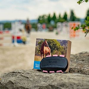 Chytrý lokátor pro koně fencee EquiGPS Track