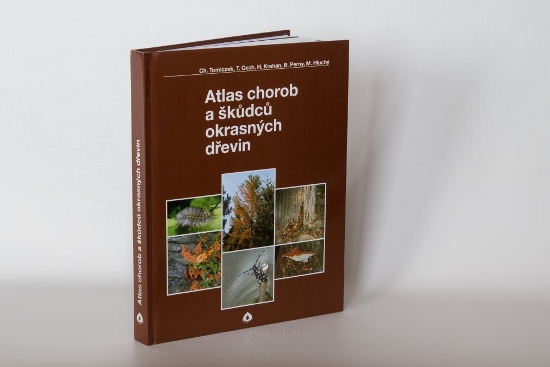 Atlas chorob a škůdců okrasných dřevin